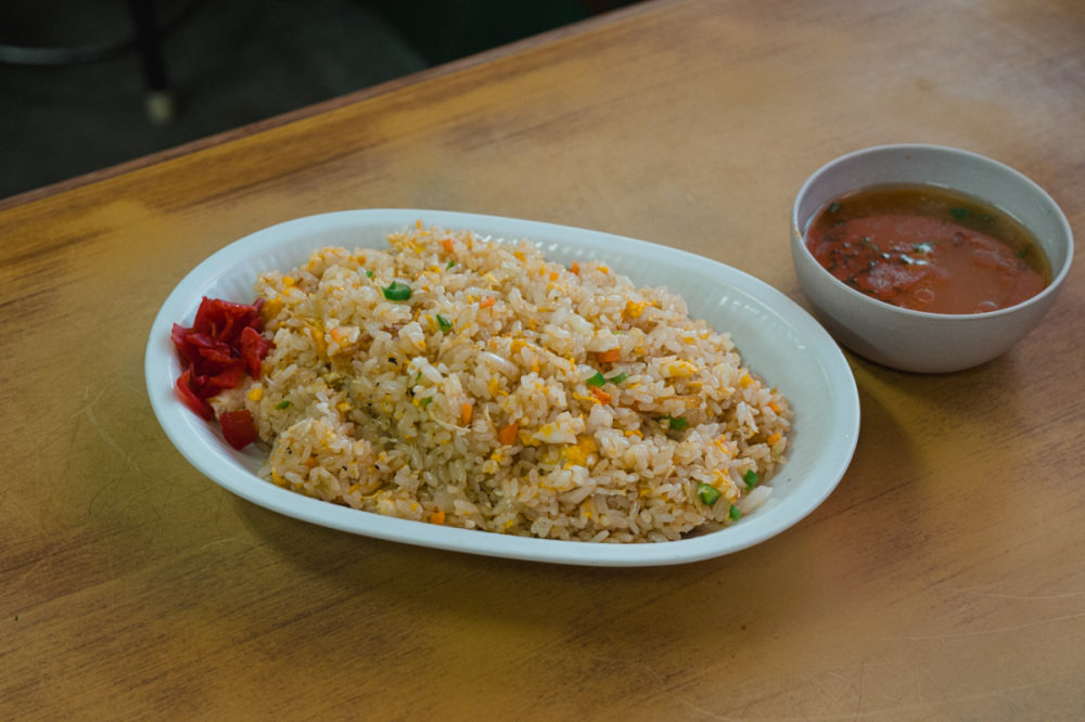 Yakimeshi fried rice cooked with lard has loyal fans too.