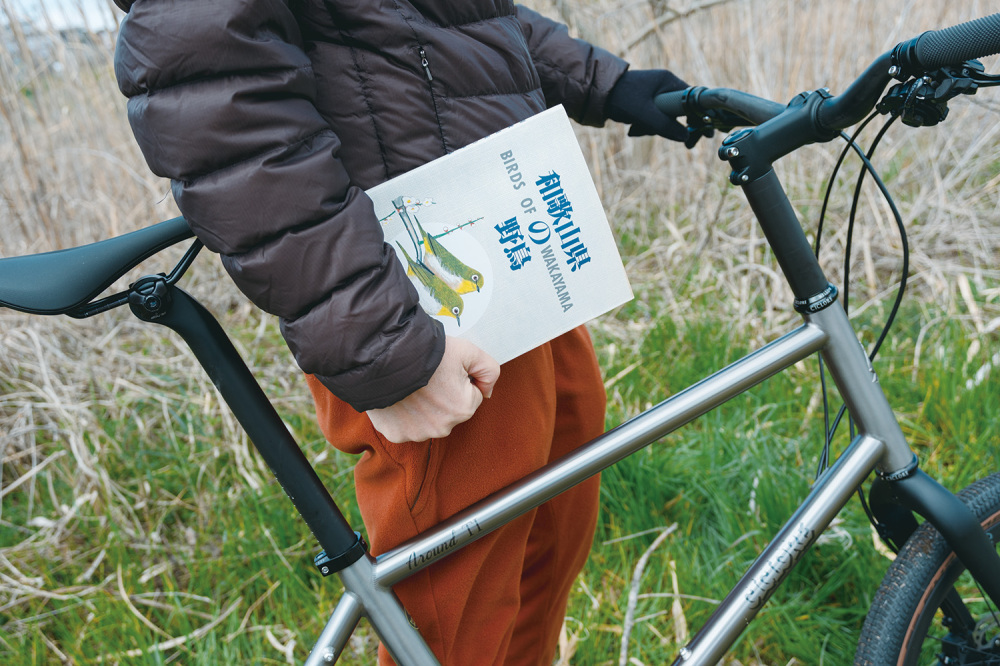 Hitting the road with an all-important birding field guide