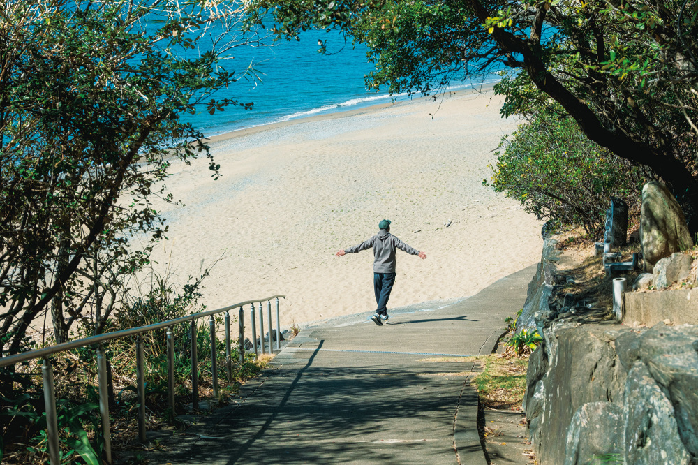 Senri-no-Hama, the only stretch of the entire Kumano Kodo where the route follows the beach. The area is Honshu’s largest nesting ground for green sea turtles, and the Senri Umigame-kan (Senri Sea Turtle Museum) features panel exhibits on their ecology.
