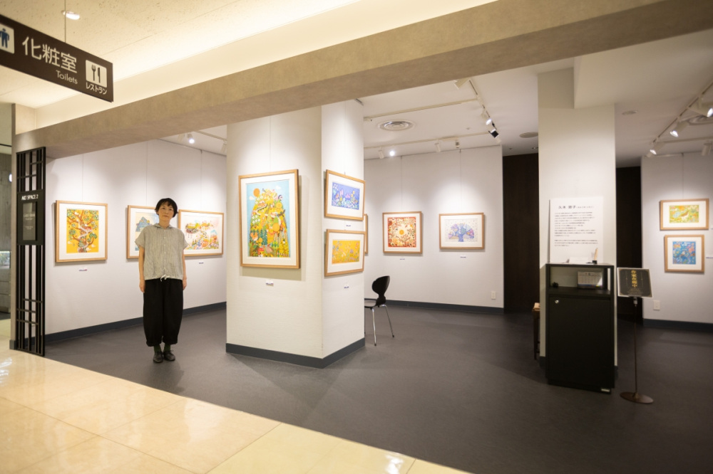 At the Tomoko Kyuki Woodblock Print Exhibition, held at Matsuzakaya Ueno in Tokyo from July 15 (Wed.) to 21 (Tue.), 2026.