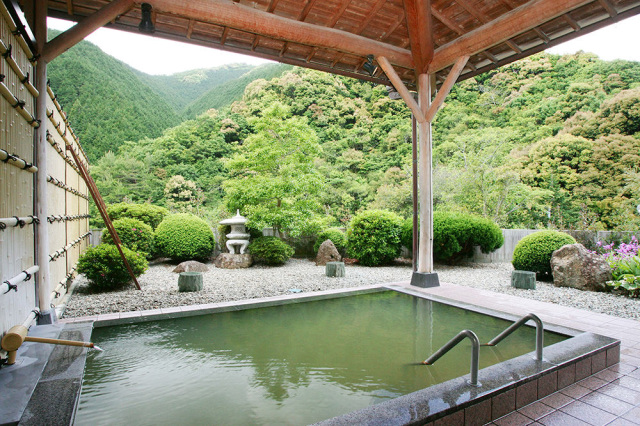 Tsurunoyu Onsen