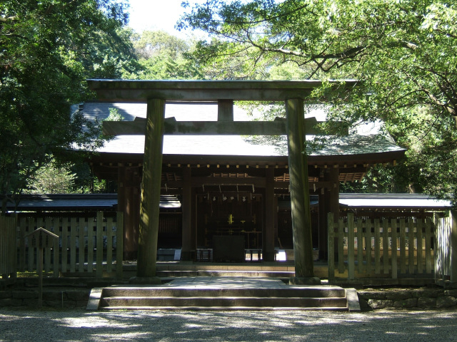 Hinokuma-jingu Shrine and Kunikakasu-jingu Shrine